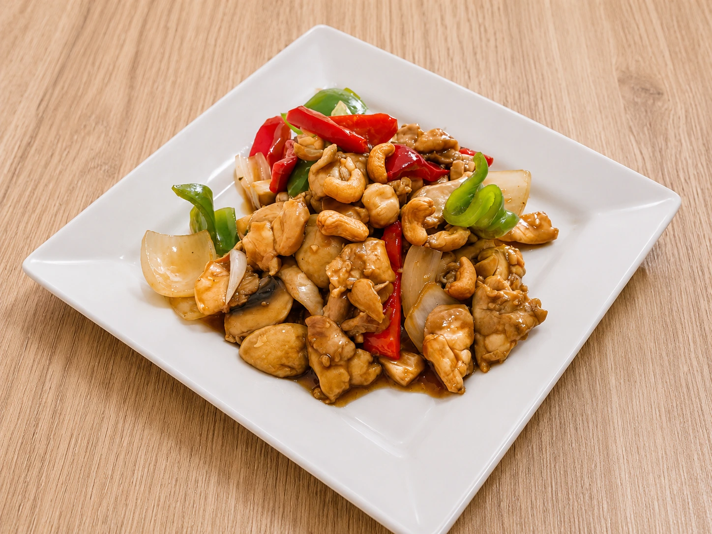 Pollo Salteado con Frutos Secos